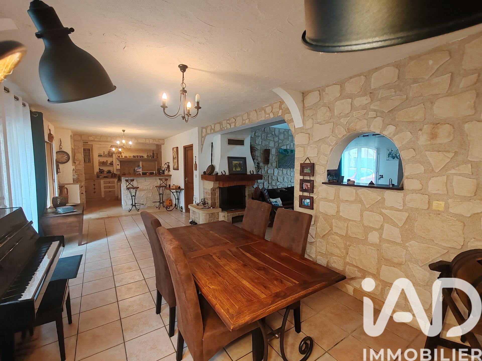 Tournan-en-Brie - 236m² - 7p. - 5ch.