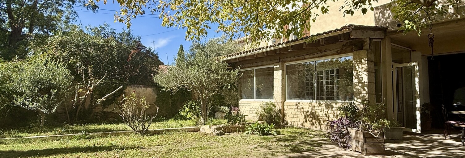 Maison 9 Pièces 207 m² à vendre à Velleron (84740)