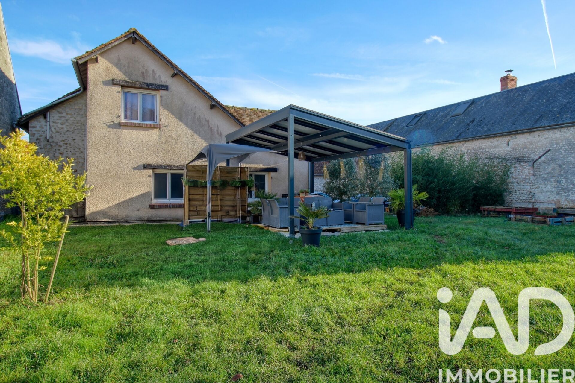 Bazoches-Les-Gallerandes - 170m² - 7p. - 5ch.