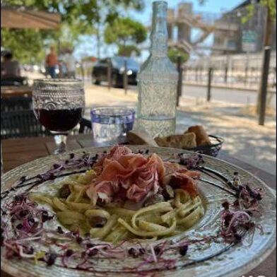 Commerce  360000 €