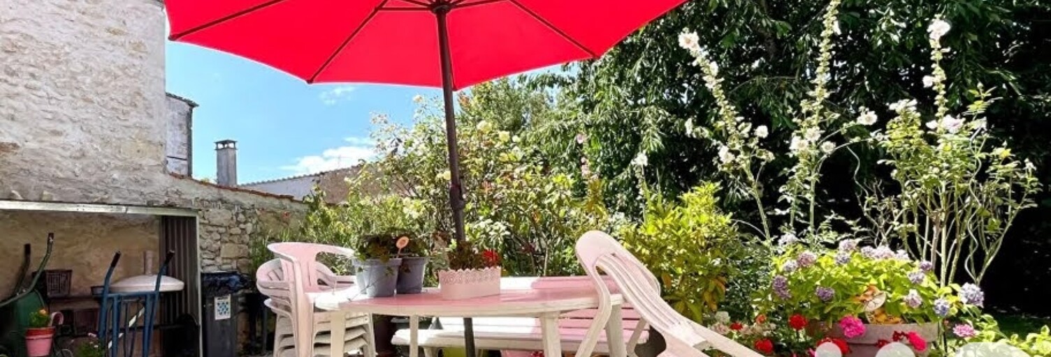 Maison 7 Pièces 1215 m² à vendre à Saint-Jean-d'Angély (17400)