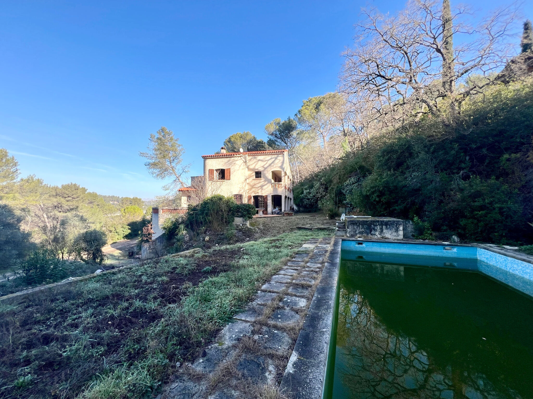 Villa / Maison  T6 à vendre Roquevaire 13360