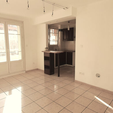 Appartement 3 pièces 876 €