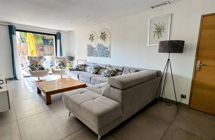 A vendre villa 7 pièces d'environ 200 m2 avec piscine au calme — photo 4