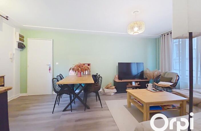 Appartement À Vendre — photo 2