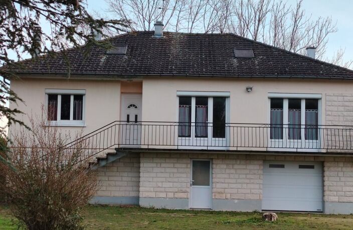 A vendre- Maison spacieuse avec jardin arboré à Fontaine le Comte — photo 2