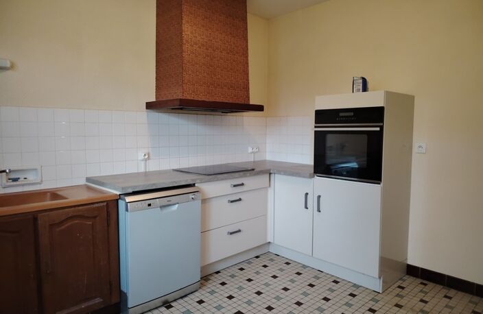 A vendre- Maison spacieuse avec jardin arboré à Fontaine le Comte — photo 5