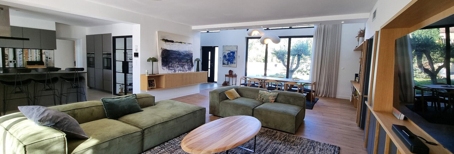 Maison 9 Pièces 285 m² à louer à Saint-Clément-de-Rivière (34980)