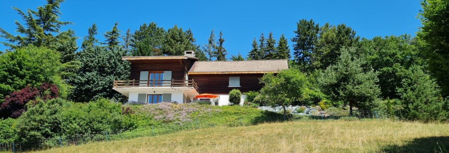 Maison 8 Pièces 216 m² à vendre à Prunières (05230)