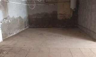 Garage  88 m² à louer à Bassan (34290)