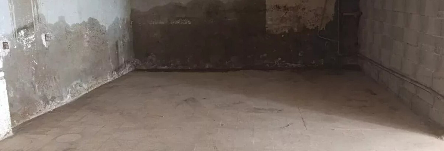 Garage  88 m² à louer à Bassan (34290)