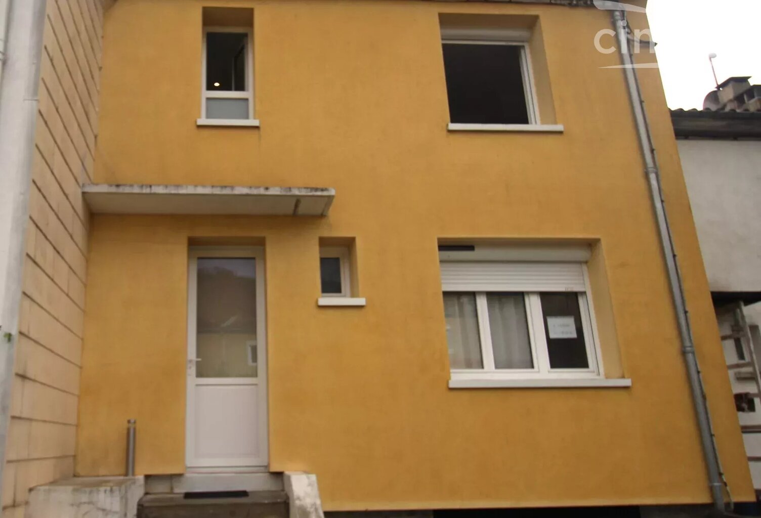 A vendre maison de ville avec jardin — photo 1