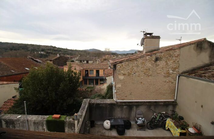 A vendre grande maison de village avec cour — photo 3