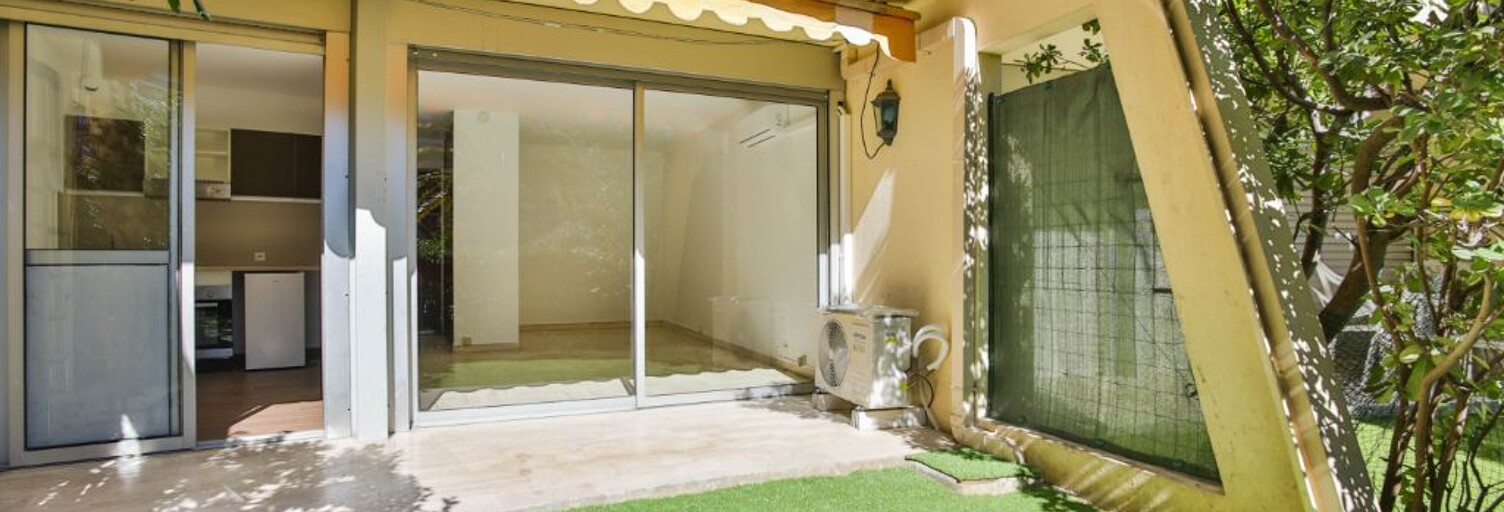 Appartement 1 Pièce 28 m² à louer à Mandelieu-la-Napoule (06210)