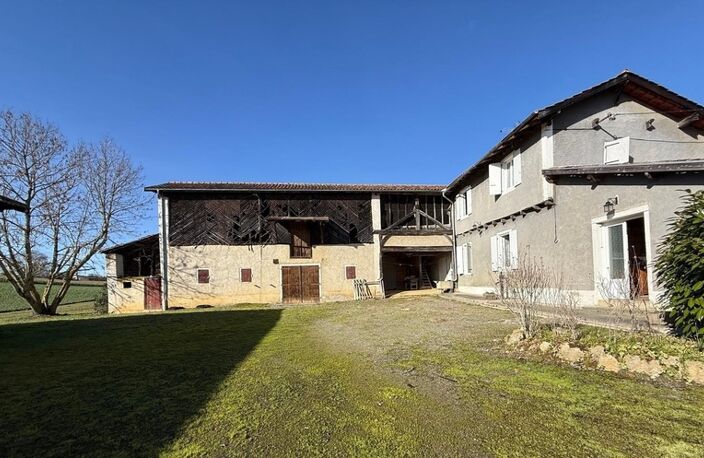 Dpt Hautes Pyrénées (65), à vendre SADOURNIN corps de ferme avec maison T6 de 125m² + grandes dépendances attenantes sur 8280 m² de terrain, au calme — photo 2