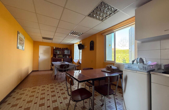 Dpt Hautes Pyrénées (65), à vendre SADOURNIN corps de ferme avec maison T6 de 125m² + grandes dépendances attenantes sur 8280 m² de terrain, au calme — photo 5
