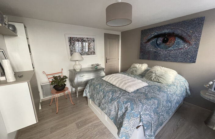 PRODUIT UNIQUE SUR SAUMUR CENTRE 115 m2 HABITABLE 3 CHAMBRES  80M2 DE TERRASSE 1 PLACE DE PARKING PRIVATIVE — photo 3