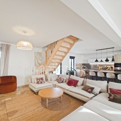 Maison 7 pièces 349000 €