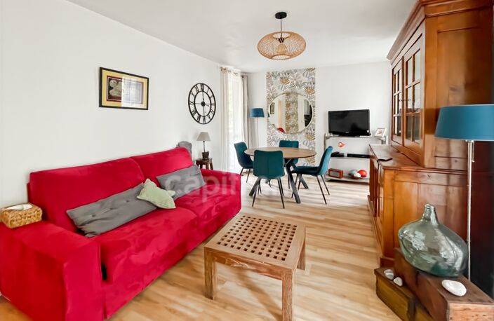 Bel Appartement rénové avec balcon à vendre 3 pièces CHANTILLY (60) - box Garage - CENTRE VILLE CHANTILLY - GARE PARIS TER 25min - CDG 35 MIN — photo 4