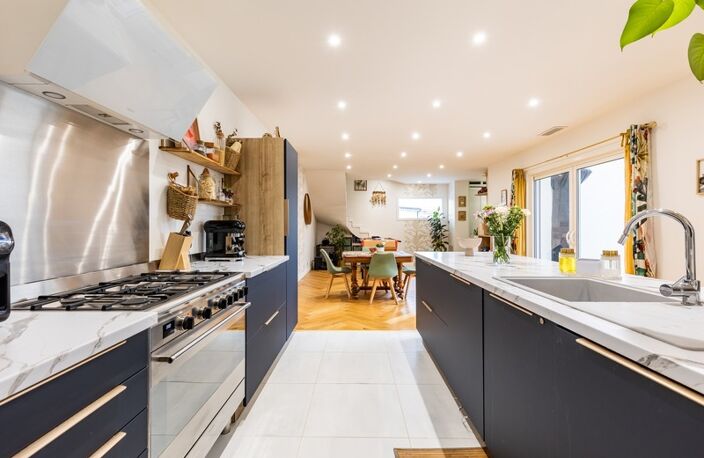 Élégance contemporaine et confort absolu - une maison clé en main — photo 3