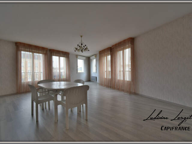 Appartement à vendre 5 pièces CHATEAU-THIERRY (02) Centre ville – 103m2 – 3 chambres – 1 place de parking sous-sol – vue sur la Marne — photo du bien