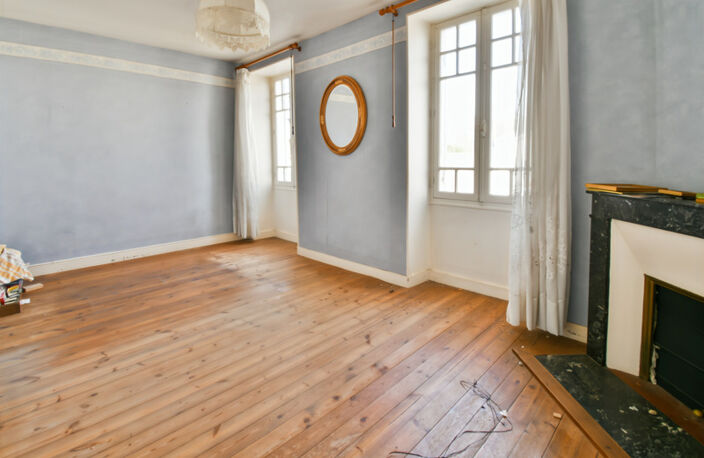 Maison à vendre 12 pièces BRIZAMBOURG (17)- Ensemble immobilier- 2 maisons, jardin- garage — photo 2