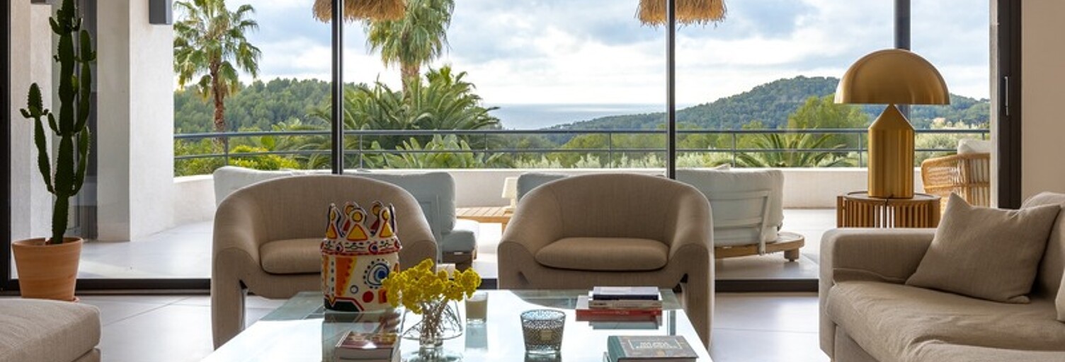 Maison 8 Pièces 450 m² à vendre à Saint-Cyr-sur-Mer (83270)