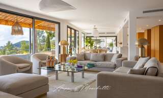 Maison 8 Pièces 450 m² à vendre à Saint-Cyr-sur-Mer (83270)