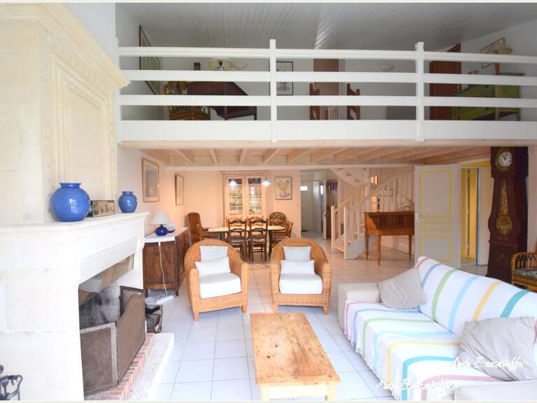 Maison à vendre 5 pièces SAINT MARTIN DE RE (17): Maison familiale lumineuse au calme, proche commerces et plage — photo 1