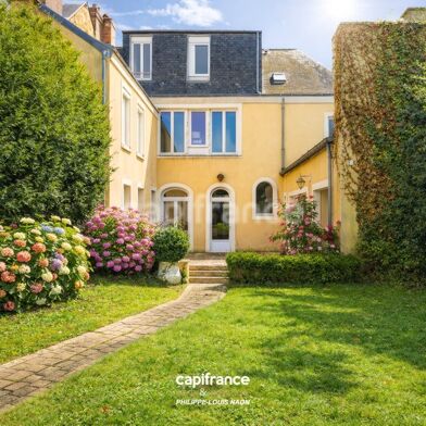 Maison 10 pièces 998400 €