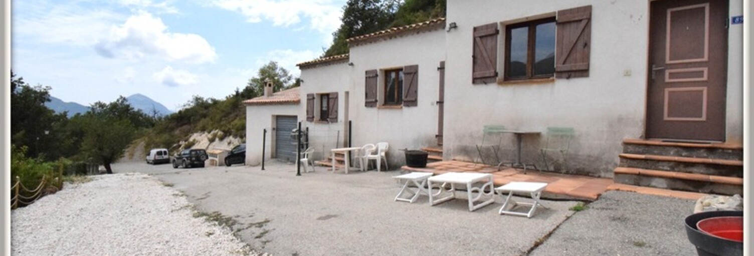 Immeuble  160 m² à vendre à Demandolx (04120)