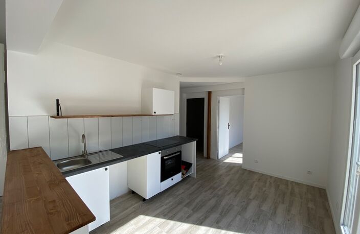 THOUARS  Maison de plain pied rénovée avec possibilité de dépendance de 35m2 — photo 5