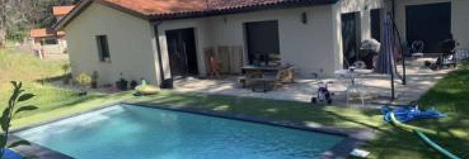 Maison 5 Pièces 157 m² à louer à Saint-Chamond (42400)