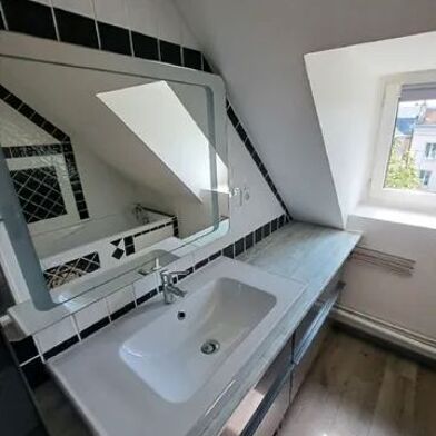 Appartement 3 pièces 900 €