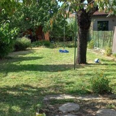 Appartement 5 pièces 780 €