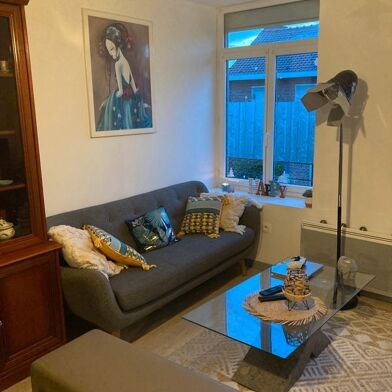 Appartement 3 pièces 840 €