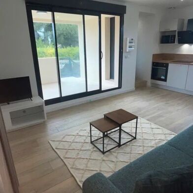 Appartement 1 pièces 700 €