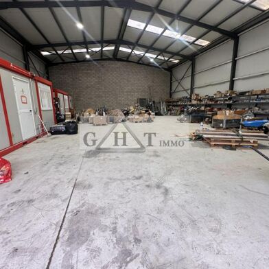 Local industriel  4048 €