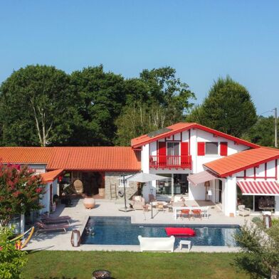 Maison 7 pièces 998500 €