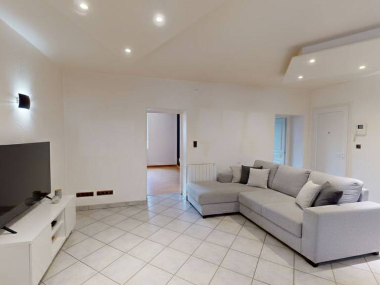 Appartement À Vendre — photo 1