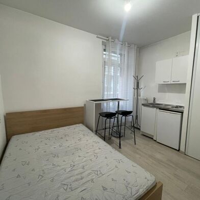 Appartement 1 pièces 374 €