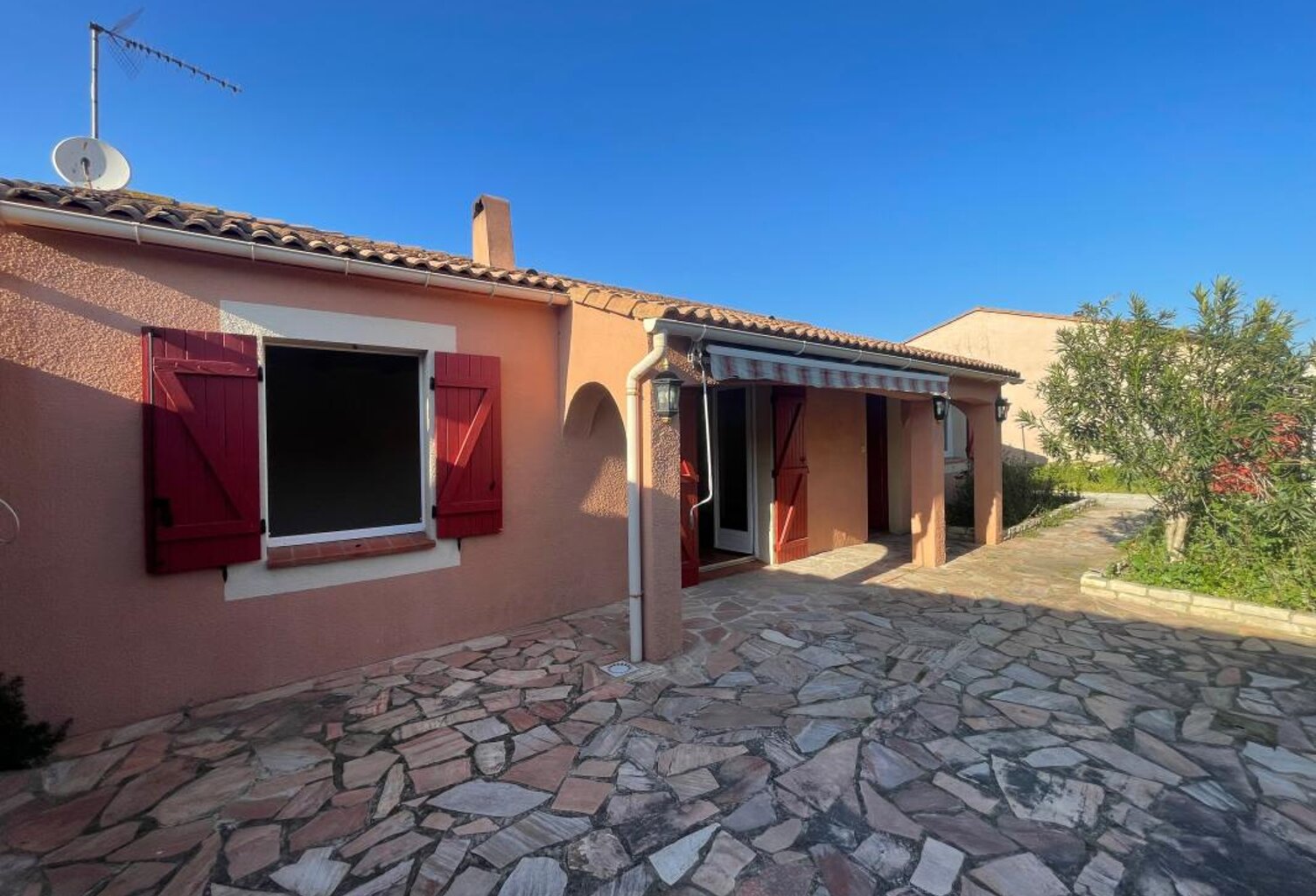 Exclusivité Villa de plain pied au calme absolu à Bouillargues — photo 1