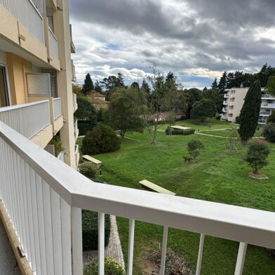 Appartement 3 pièces 945 €