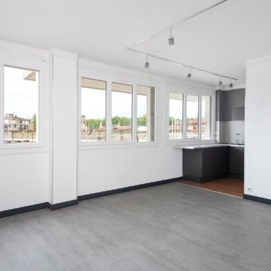 Appartement 2 pièces 794 €