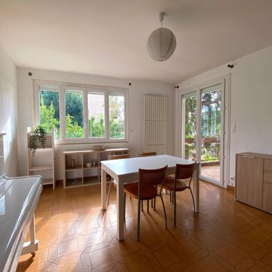 Appartement 5 pièces 1552 €