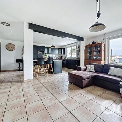 Maison 6 pièces 262500 €