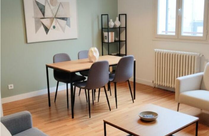 Maison  4 pièce(s) 95 m2 Quartier Les Marins / Cité administrative Châteauroux — photo 4
