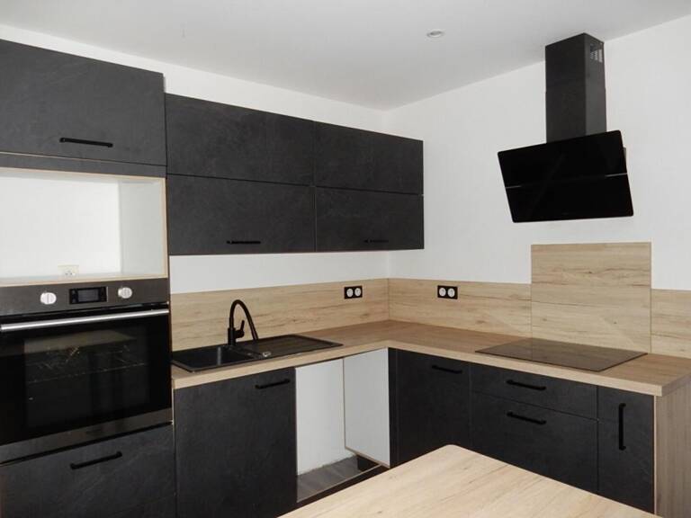 Le Puy-En-Velay 43000 bel appartement traversant entièrement rénové de 74,5 m², 4 pièces dont 3 chambres — photo 1