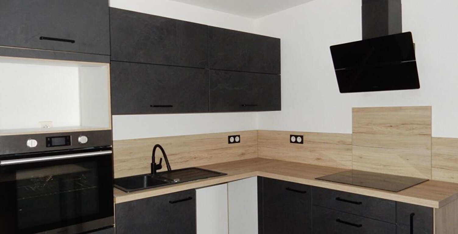 Le Puy-En-Velay 43000 bel appartement traversant entièrement rénové de 74,5 m², 4 pièces dont 3 chambres — photo 1