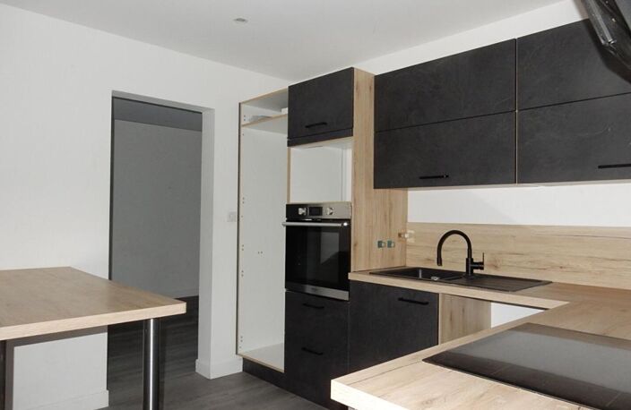 Le Puy-En-Velay 43000 bel appartement traversant entièrement rénové de 74,5 m², 4 pièces dont 3 chambres — photo 2